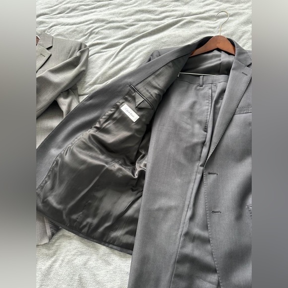 Calvin Klein suit 42R - Picture 2 of 4
